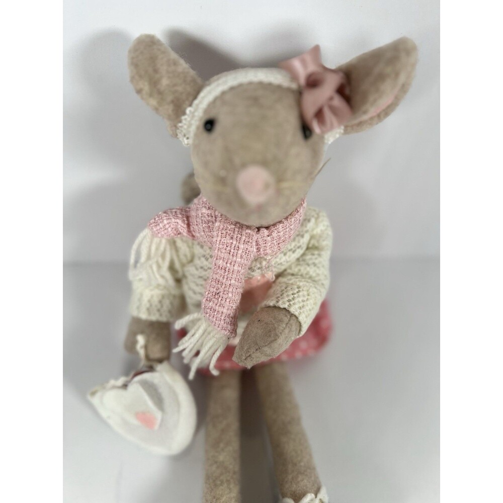 Stuffed‎ Girl Mouse Doll Dressed With A Winter And Heart Motif. She Sits At Edge - Picture 3 of 10